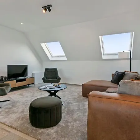 アパート Huswell - Spacious 3 Bedroom With Private Garage *