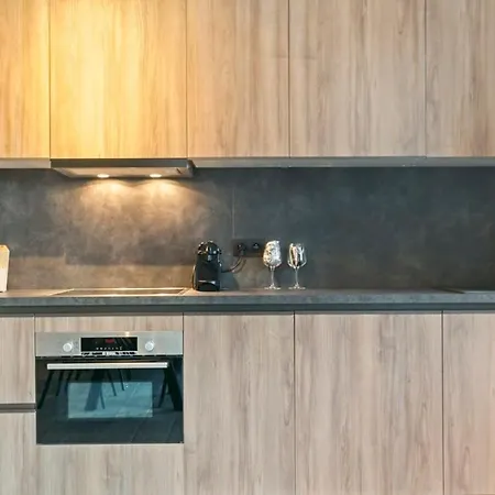 Huswell - Spacious 3 Bedroom With Private Garage Διαμέρισμα Knokke-Heist