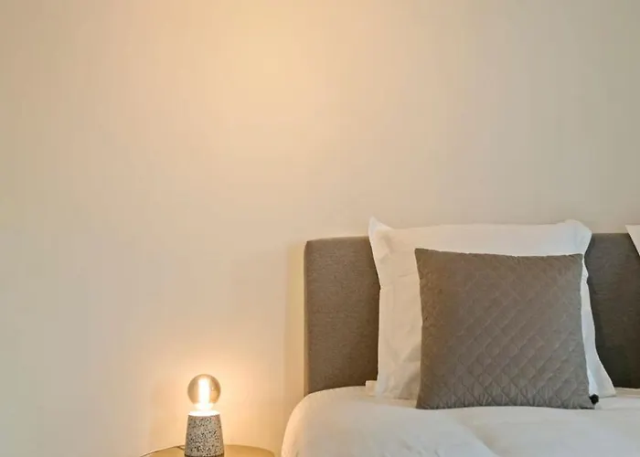 Διαμέρισμα Huswell - Spacious 3 Bedroom With Private Garage *