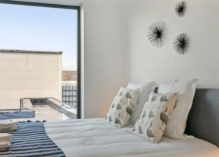 Διαμέρισμα Huswell - Spacious 3 Bedroom With Private Garage *