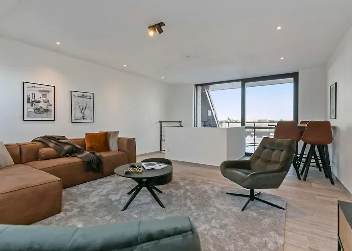 Huswell - Spacious 3 Bedroom With Private Garage アパート クノック・ヘイスト