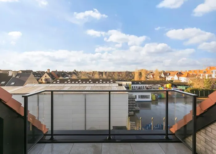 Huswell - Spacious 3 Bedroom With Private Garage Διαμέρισμα *